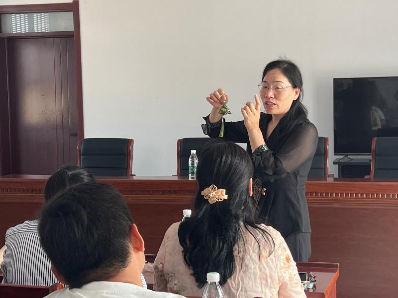 太陽成城集團(tuán)tyc234cc 淮北市博物館 淮北市文化館走進(jìn)臨渙鎮(zhèn)大高村開展端午節(jié)
非遺主題活動(dòng)